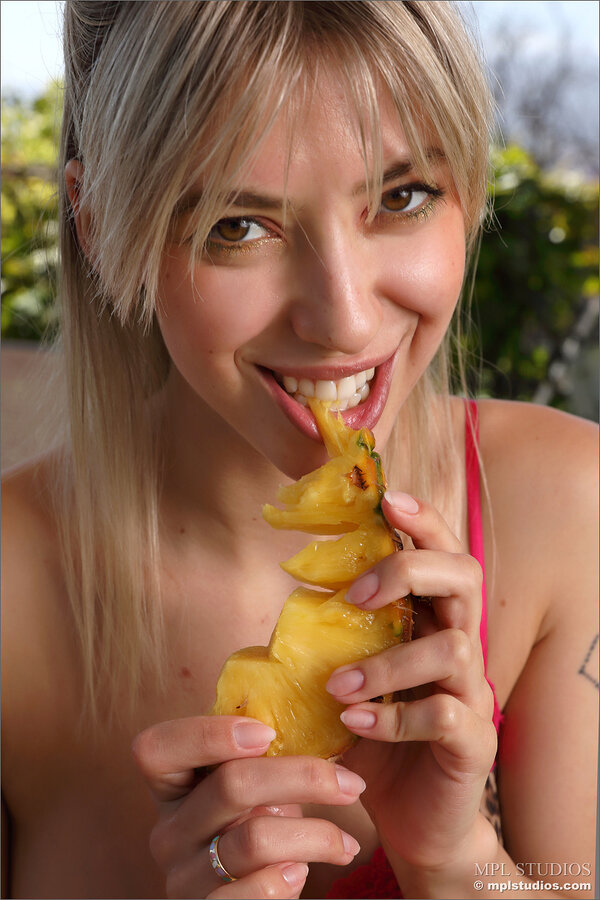 Avery Nude In Fruits Of Passion Free Mpl Studios Picture Gallery At