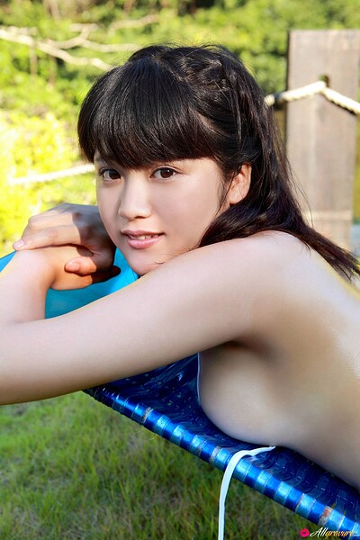 Cute stunner Hikari Agarie bares her gorgeous body