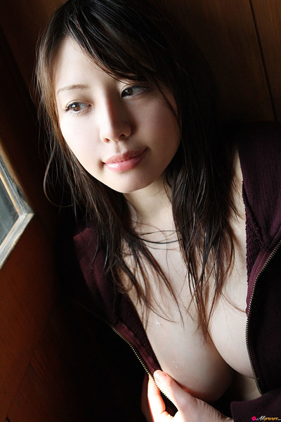 Ai Takeuchi in Autumn Light from All Gravure