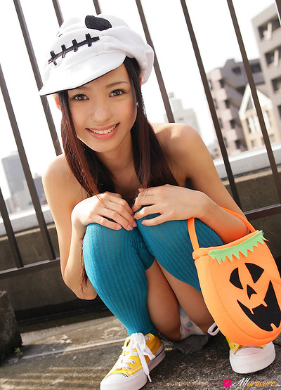 Aino Kishi in Trick or Treat from All Gravure