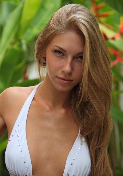 Anjelica in Tropical Beauty from Stunning 18
