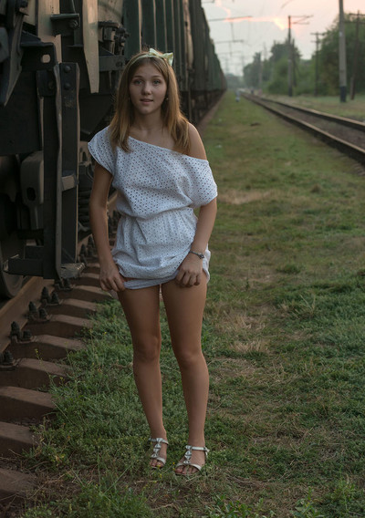 Anasteziya in Natural Hottie from Showy Beauty