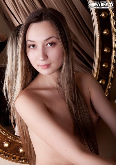 Lisa in Mirror from Showy Beauty