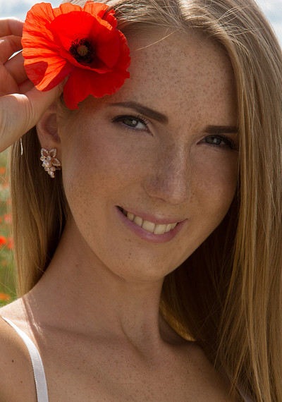 Melina in Amour Angels set Teen Flower