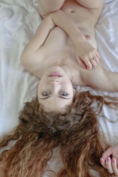 Vanessa in Yonitale set Bohemian Porcelain