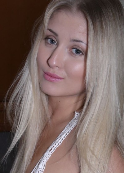 Cayla Lyons in Sex In The Kitchen from Yonitale