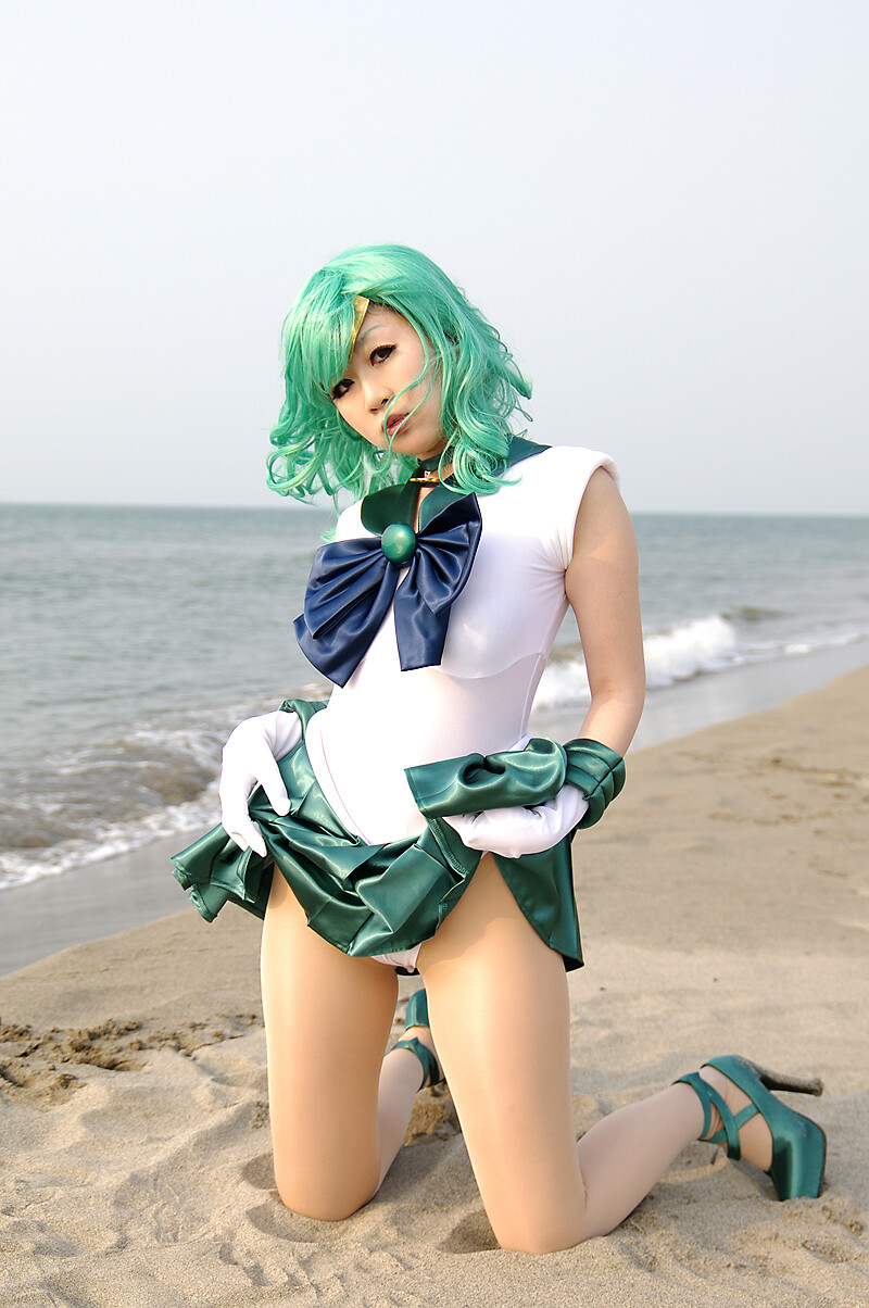 Fuuka Setsugetsu found perfect beach where she can get kinky