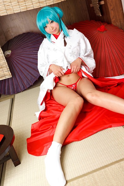Necosmo in Yuki Sakura 3 from All Gravure