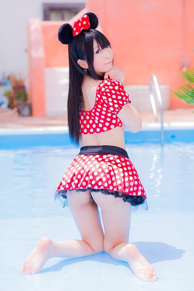 Graceful model  Yuki Mashiro gets naked and shows her mind-blowing sex appeal in Minnie Mouse