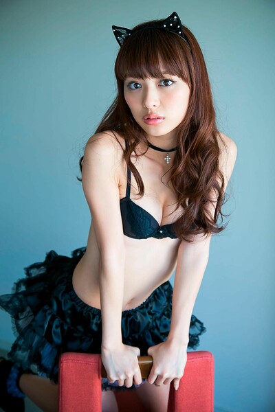 Blossoming young angel Rio Uchida charming in Black Kitty