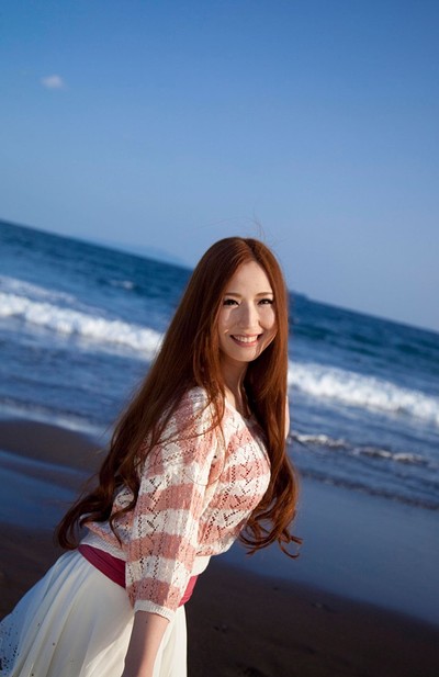 Ai Sayama in Beach Lovers from All Gravure