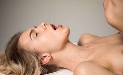 Alecia Fox in Deep doing massage from Joymii