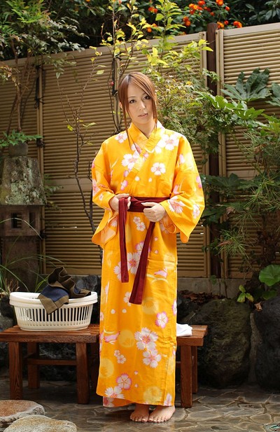 Jessica Kizaki in Beautiful Kimono from All Gravure