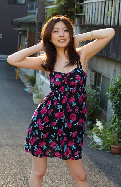 Ai Haneda in Stroll From The City from All Gravure