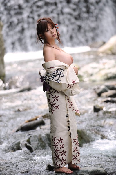 Kanon Ohzora in Majestic Waterfall from All Gravure