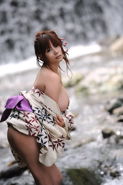 Kanon Ohzora in Majestic Waterfall from All Gravure