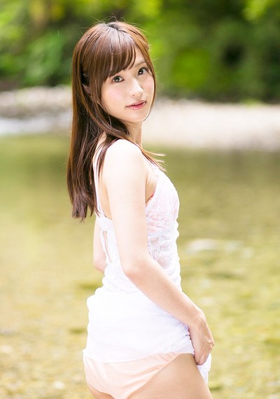 Angel Moe in River Reveal 1 from All Gravure