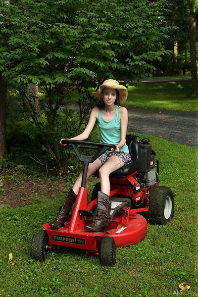 Aria Haze in Farm Girl from Als Scan
