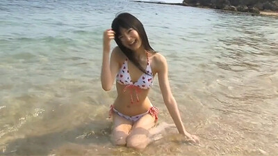 Beautiful damsel Yui Iwata posing in Lovin Yui Scene 4