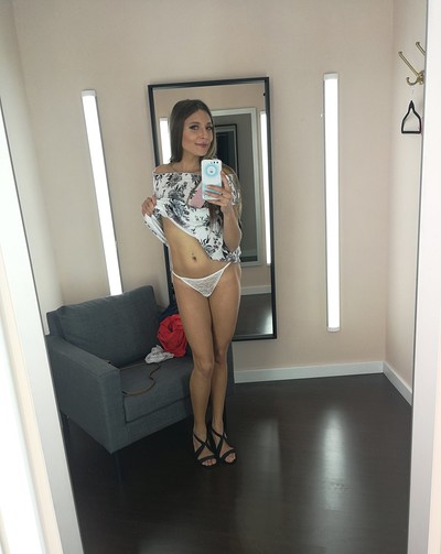 Talia Mint in Selfie from Fitting Room