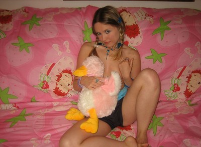 Kitty in  from Teen Dreams