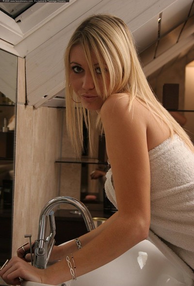 Poppy in  from Teen Dreams