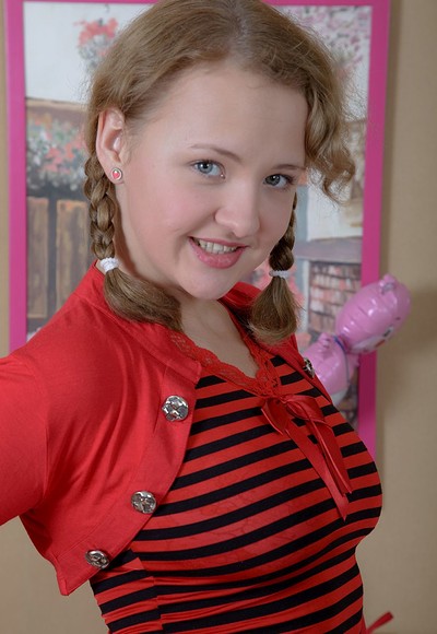 Rose in Teen Dreams set