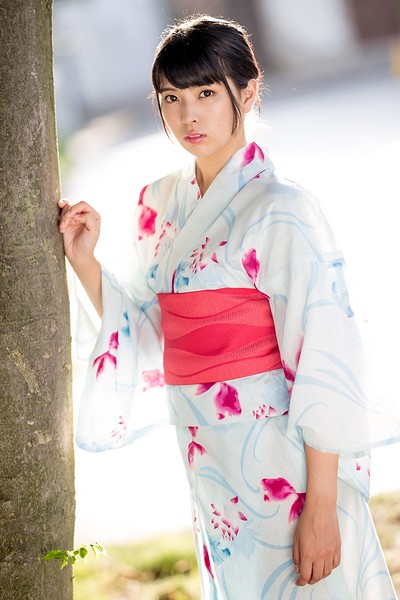 Miharu Mochizuki in Mochi Kimono from All Gravure