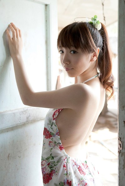 Airi Hirayama in Ready To Share from All Gravure
