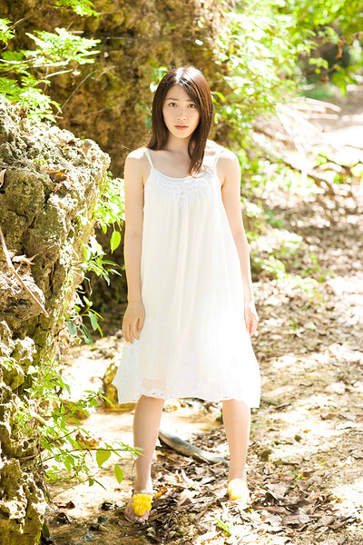 All natural angel You Kikkawa shows her attractive young body in Standard System