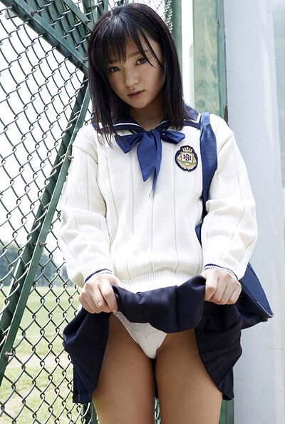 Tempting allgravure beauty Ayaka Nishinaga bares her smoking hot body in Pure Tease 2