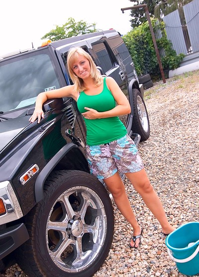 Nikol in Cleaning Up The Hummer from Cosmid