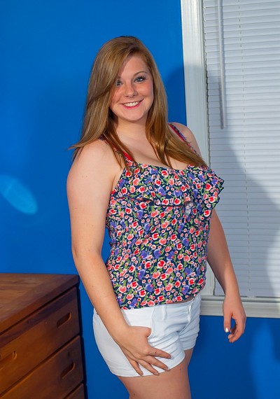 Jessica Case in Little Flower Top from Cosmid