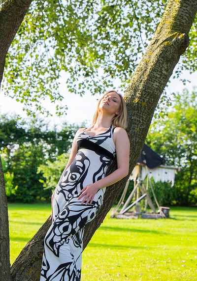 Willow Hudson in Willows First Set from Cosmid