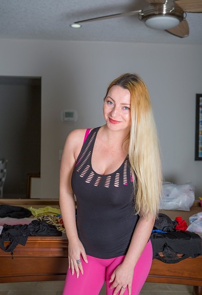 Leyla Moore in Leyla Getting Changed from Cosmid