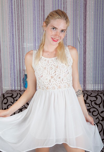 Eva Ditov in Eva Ditovs First Set from Cosmid