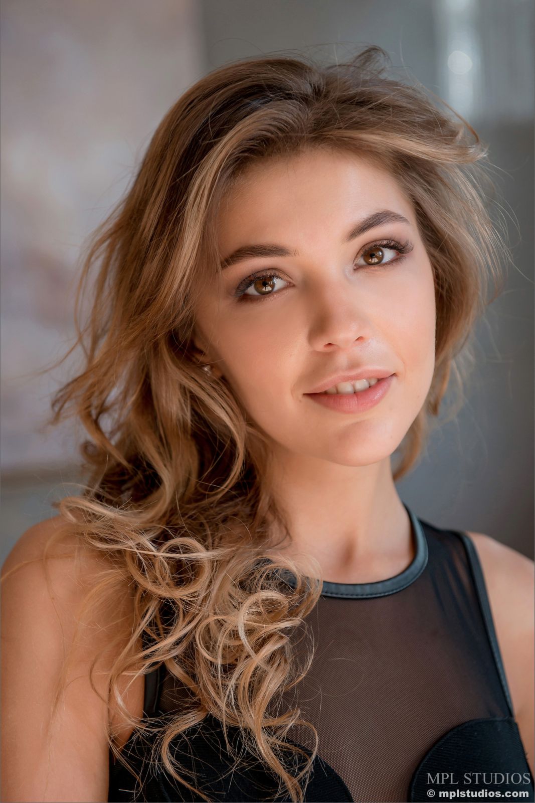 Kaitlin in MPL Studios set Contemporary