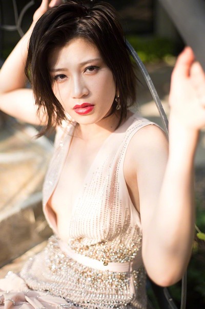 Tomomi Takano in Tough Girl from All Gravure