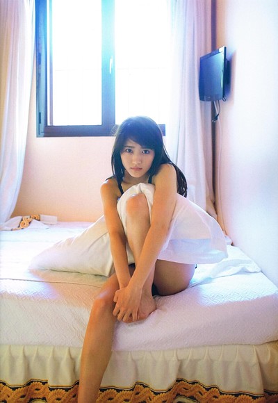Yumi Wakatsuki in First Photobook Palette from All Gravure