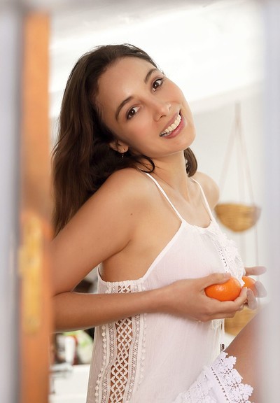 Calypso in MPL Studios set Jus dorange