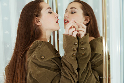 Nora in Magic Mirror from Fame Girls