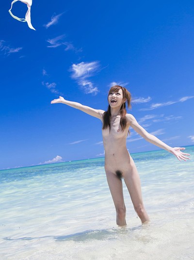 Aino Kishi in Perfect Skies 2 from All Gravure