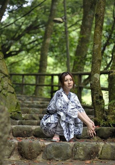 Yui Tatsumi in Autumn Springs 3 from All Gravure