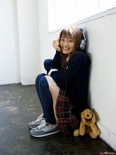 Rei Okamoto in Sing Out 1 from All Gravure