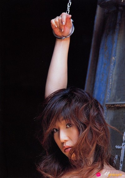 Naho Hazuki in H Cup from All Gravure