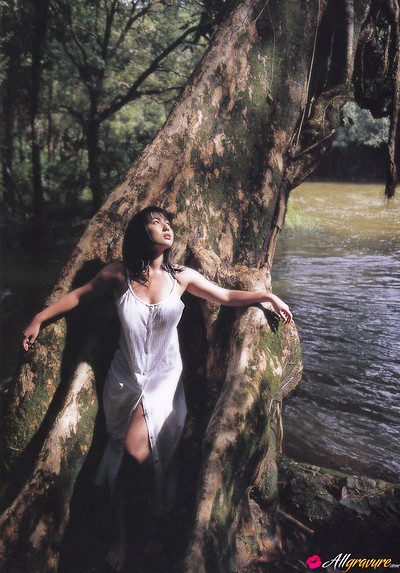Nonami Takizawa in South from All Gravure