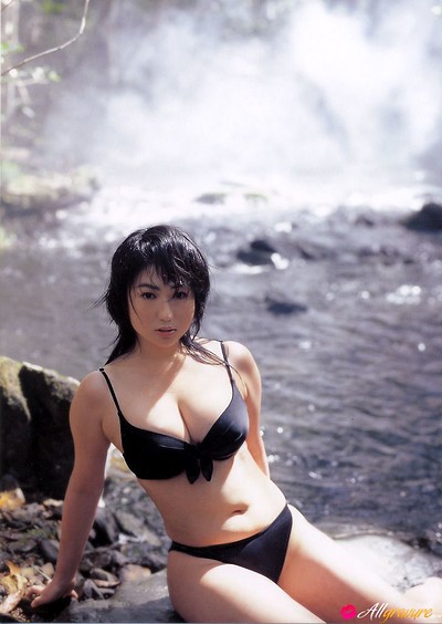 Nonami Takizawa in South from All Gravure