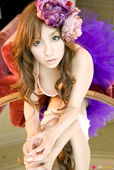 Cute allgravure model Aya Kiguchi sensually poses in Love Sensation