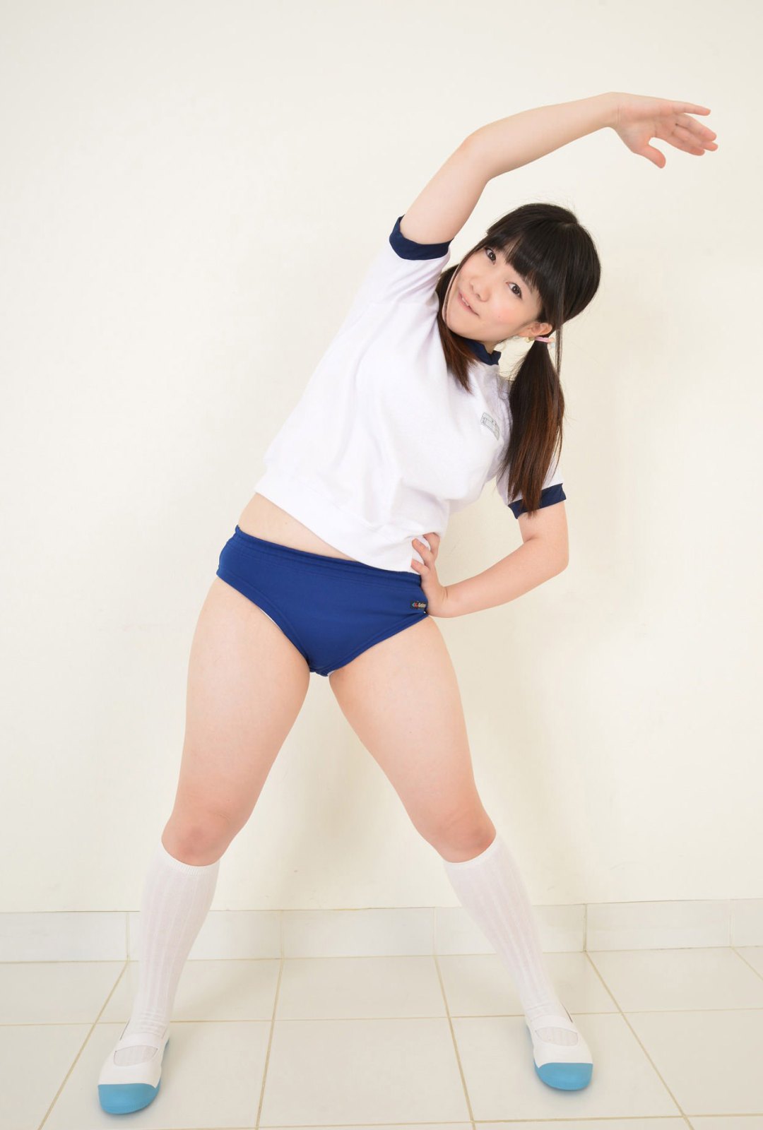 Momo Watanabe in All Gravure set Fitting In 3-3276669