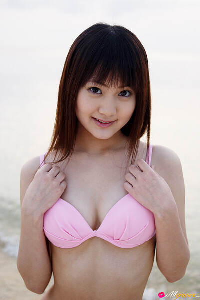 Daring and youthful charmer Shoko Hamada posing in Strawberry For Side